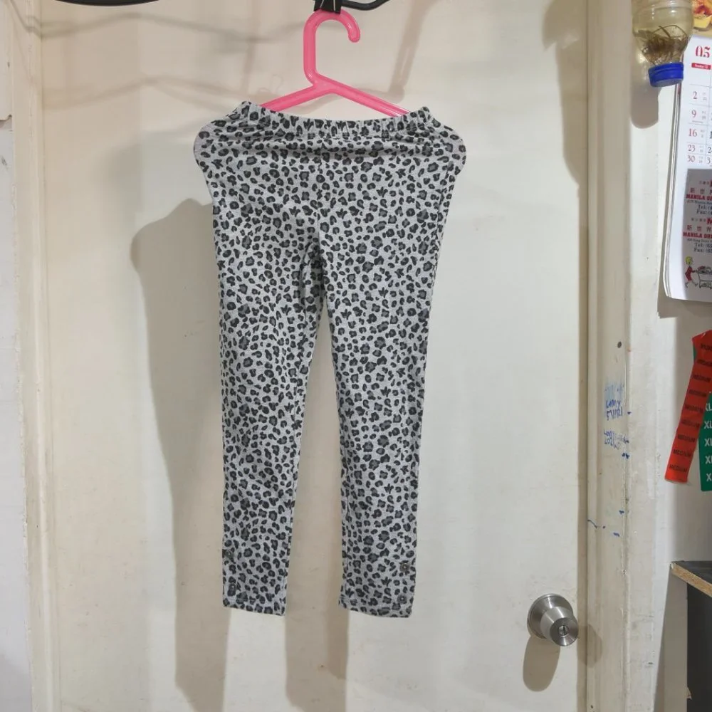- Calvin Klein‎ 3-piece kids girls size 6